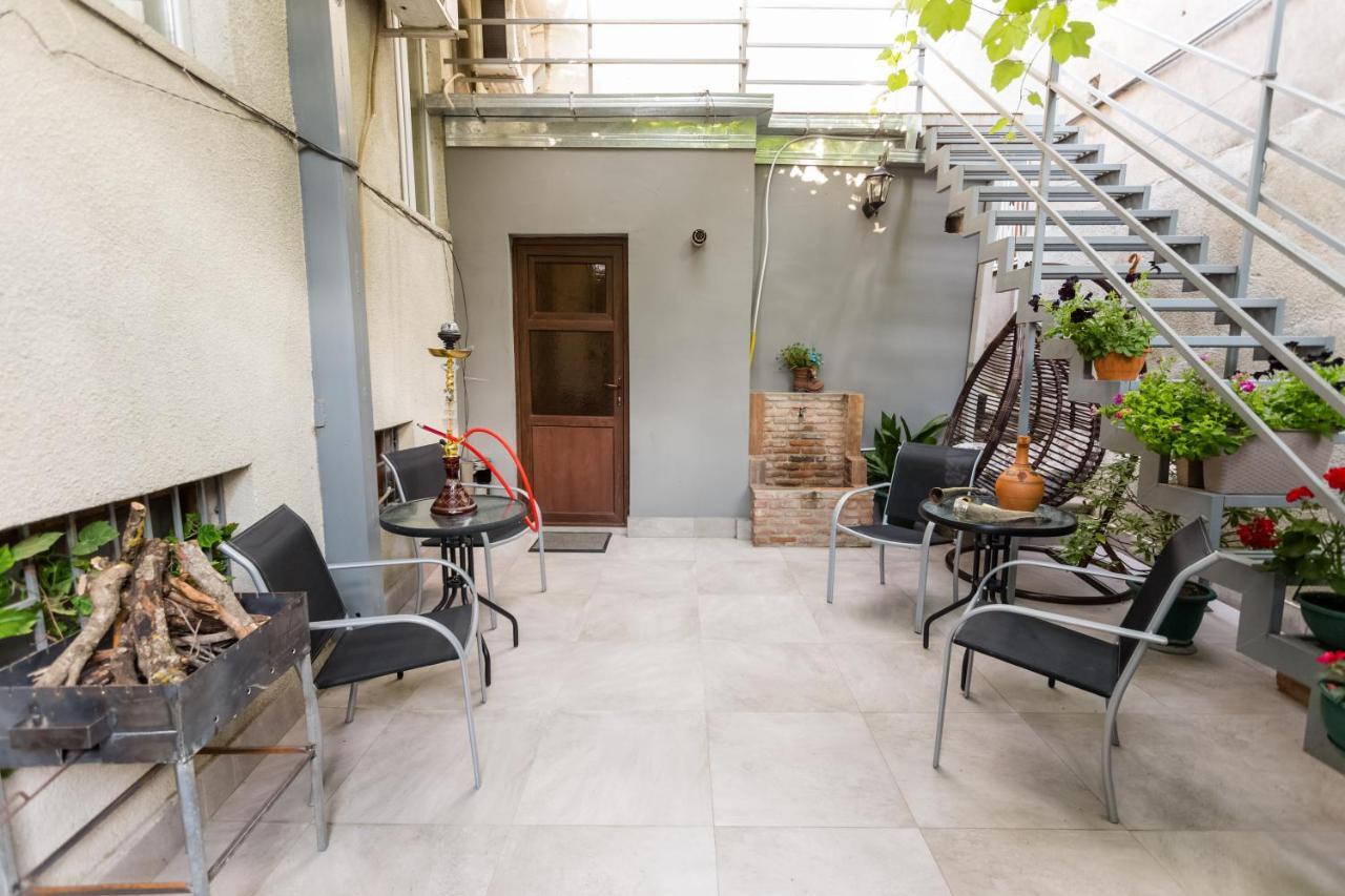 Rustaveli Two Bedroom Apartment With 5 Star Location Tbilisi Exterior photo