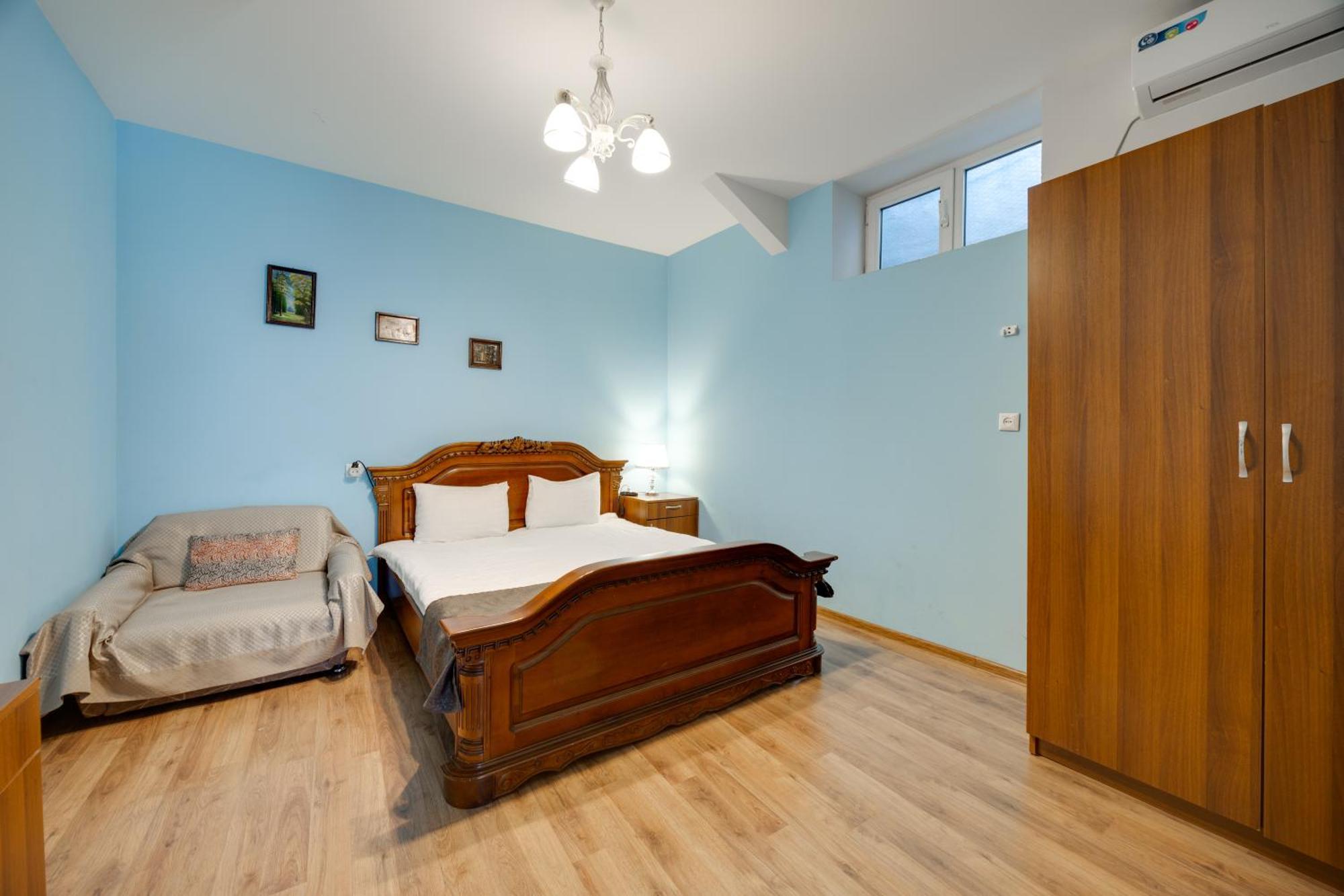 Rustaveli Two Bedroom Apartment With 5 Star Location Tbilisi Exterior photo