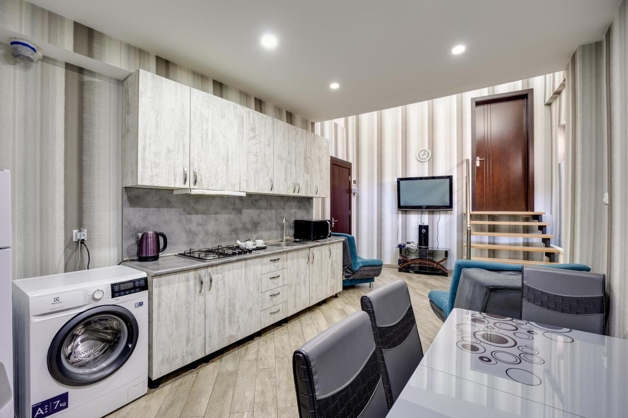 Rustaveli Two Bedroom Apartment With 5 Star Location Tbilisi Exterior photo